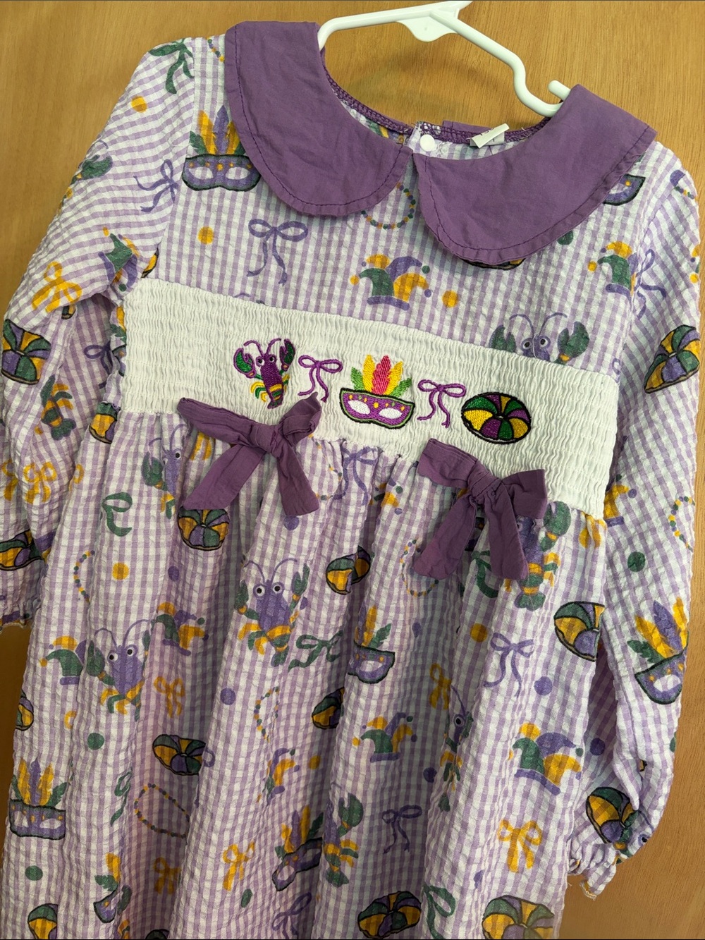 Mardi Gras Motif Girl Seersucker Smocked Gingham Dress with Peter Pan Collar 4T